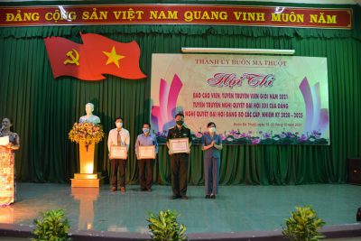 THẦY NGUYÊN ĐẠT THÀNH ĐẠT GIẢI NHÌ HỘI THI BÁO CÁO VIÊN, TUYÊN TRUYỀN VIÊN GIỎI THÀNH PHỐ BUÔN MA THUỘT NĂM 2021